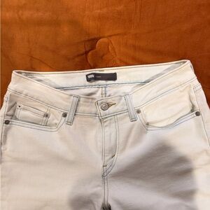 Levi's Women's Off-White Straight Leg Jeans